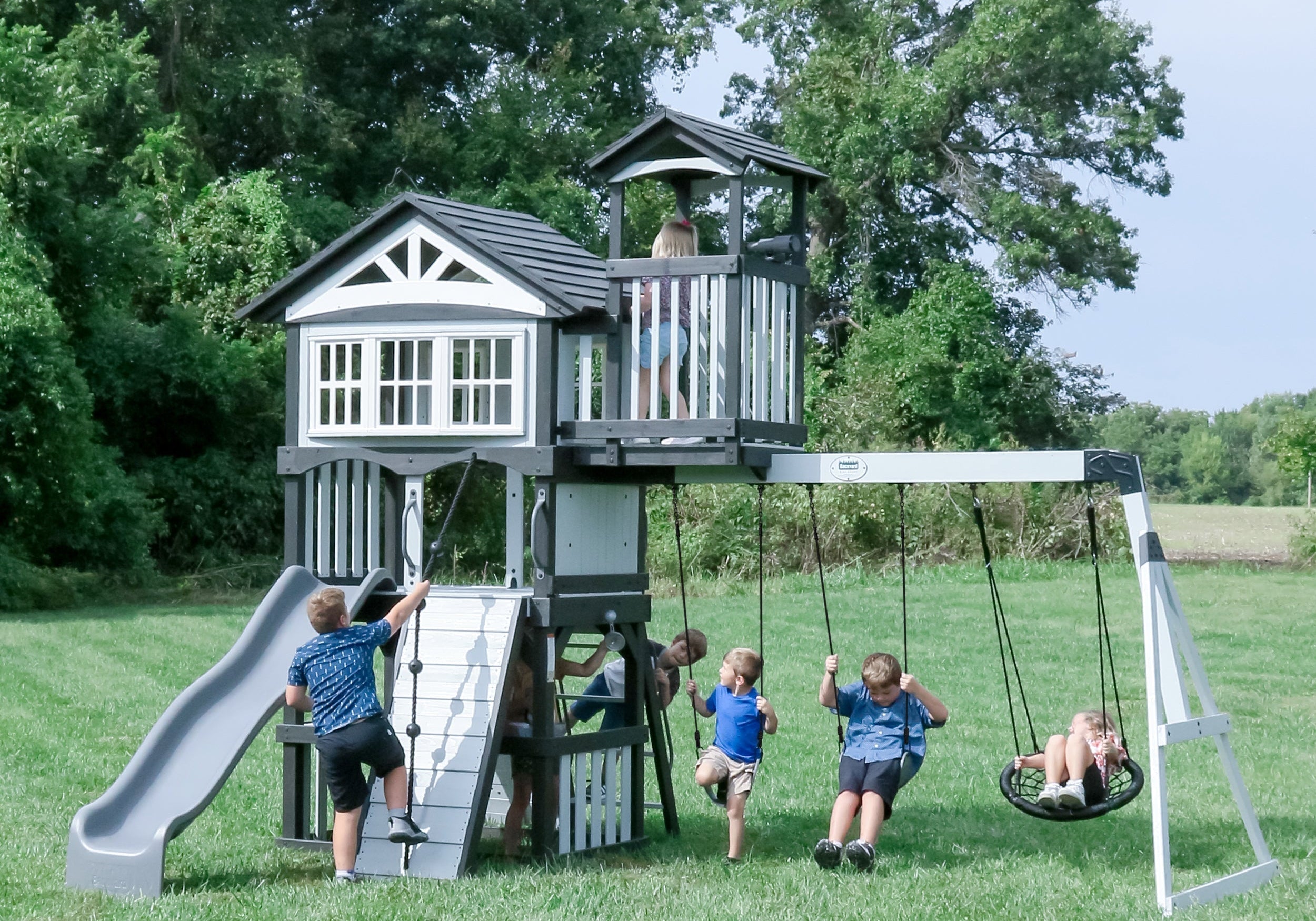 Purchasing a DIY Playset for your Backyard